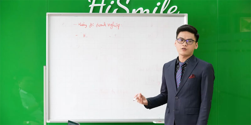 CEO Nguyễn Quốc Hoàng - Nhà Lãnh Đạo Trẻ Đầy Tài Năng 2 Tuổi trẻ chăm học với nhiều thành tích